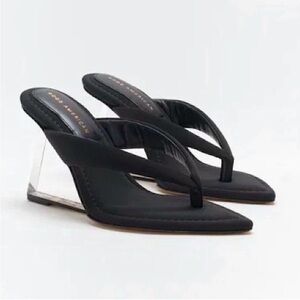 Good American Black Sandals